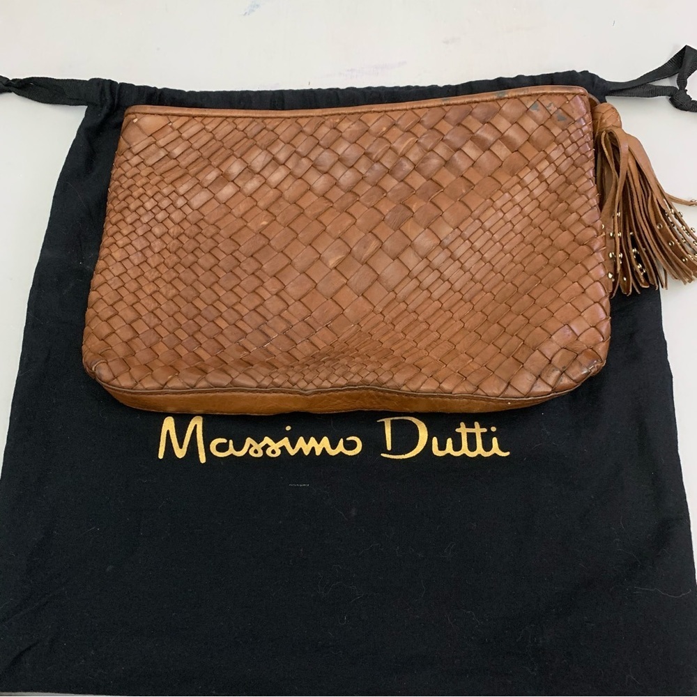 Massimo Dutti Woven Nappa Tan Leather Clutch with tassle 9”x7”x1” - Picture 9 of 16